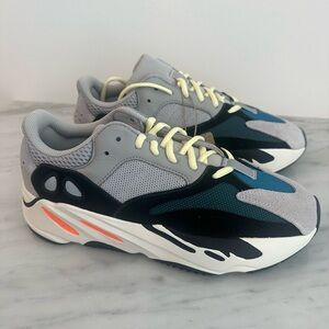 Yeezy Boost 700 wave runner NWT sz 8.5